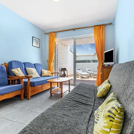 Apartamento Near The With A Huge Terrace Patio, Wifi And Parking